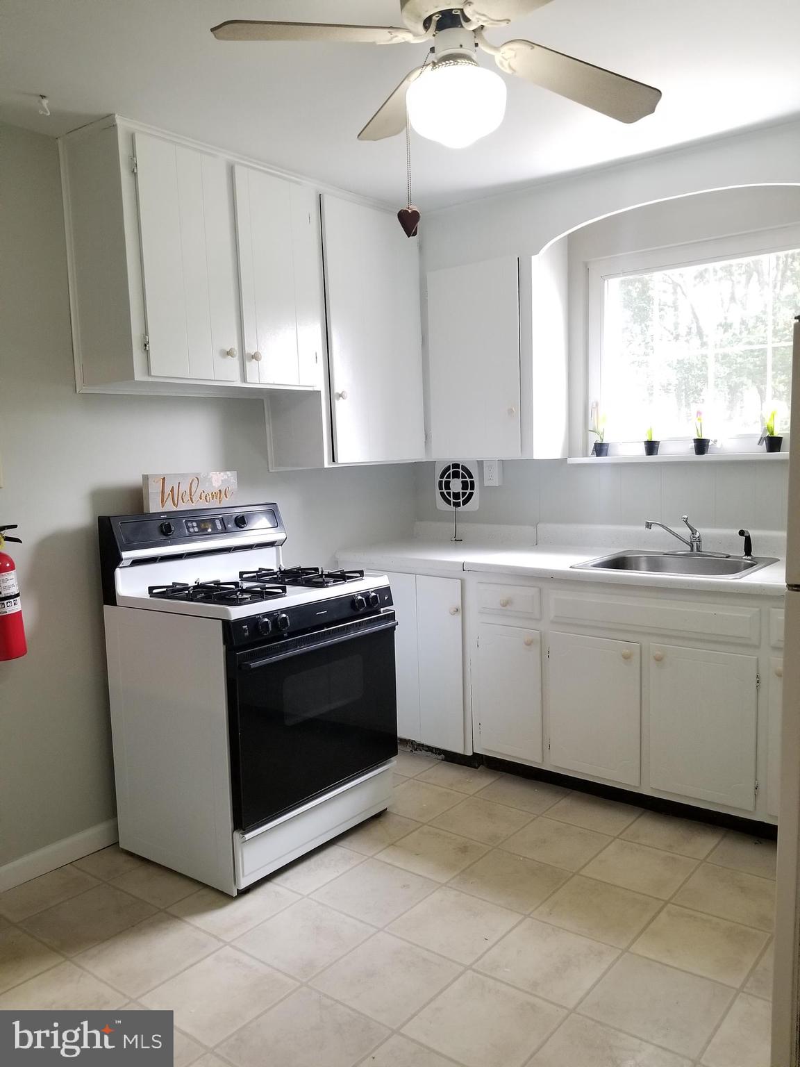 32 Kent Road Williamstown, NJ 08094 - Photo 13 of 32 Kitchen