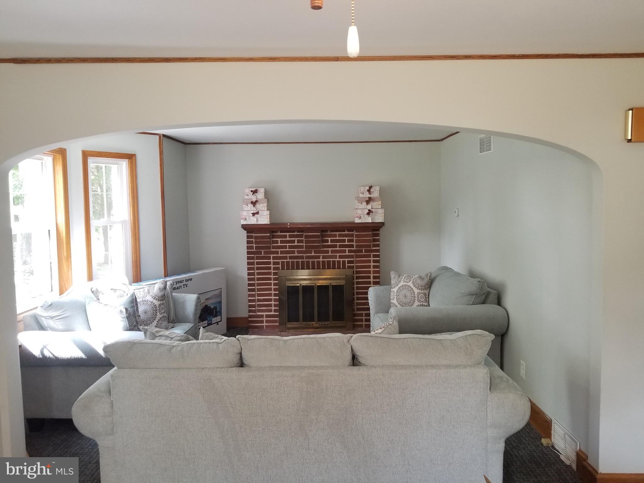 32 Kent Road Williamstown, NJ 08094 - Photo 10 of 32 Living Room