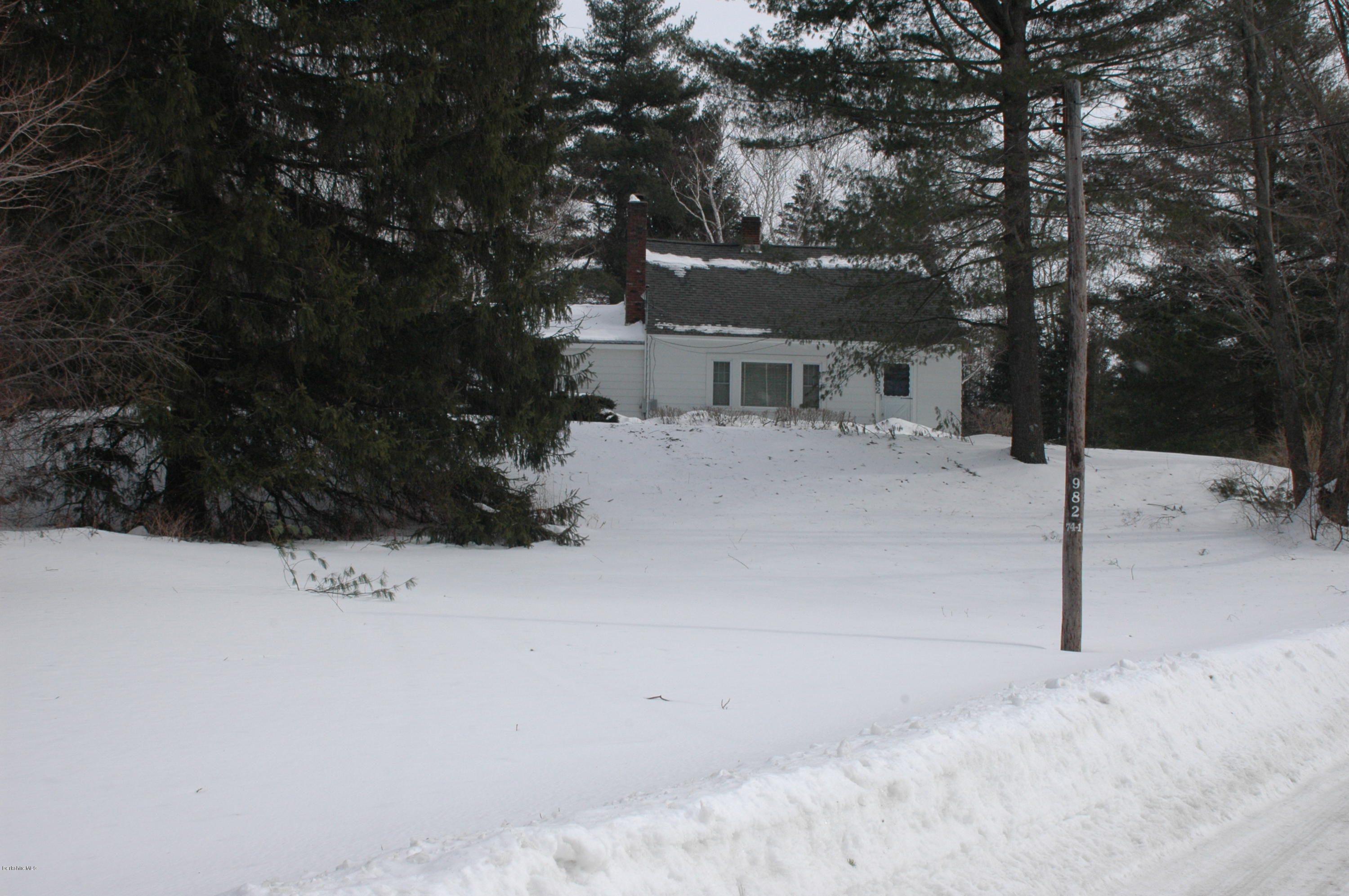 982 North State Road Cheshire, MA 01225 - Photo 5 of 32 front of house looking up driveway