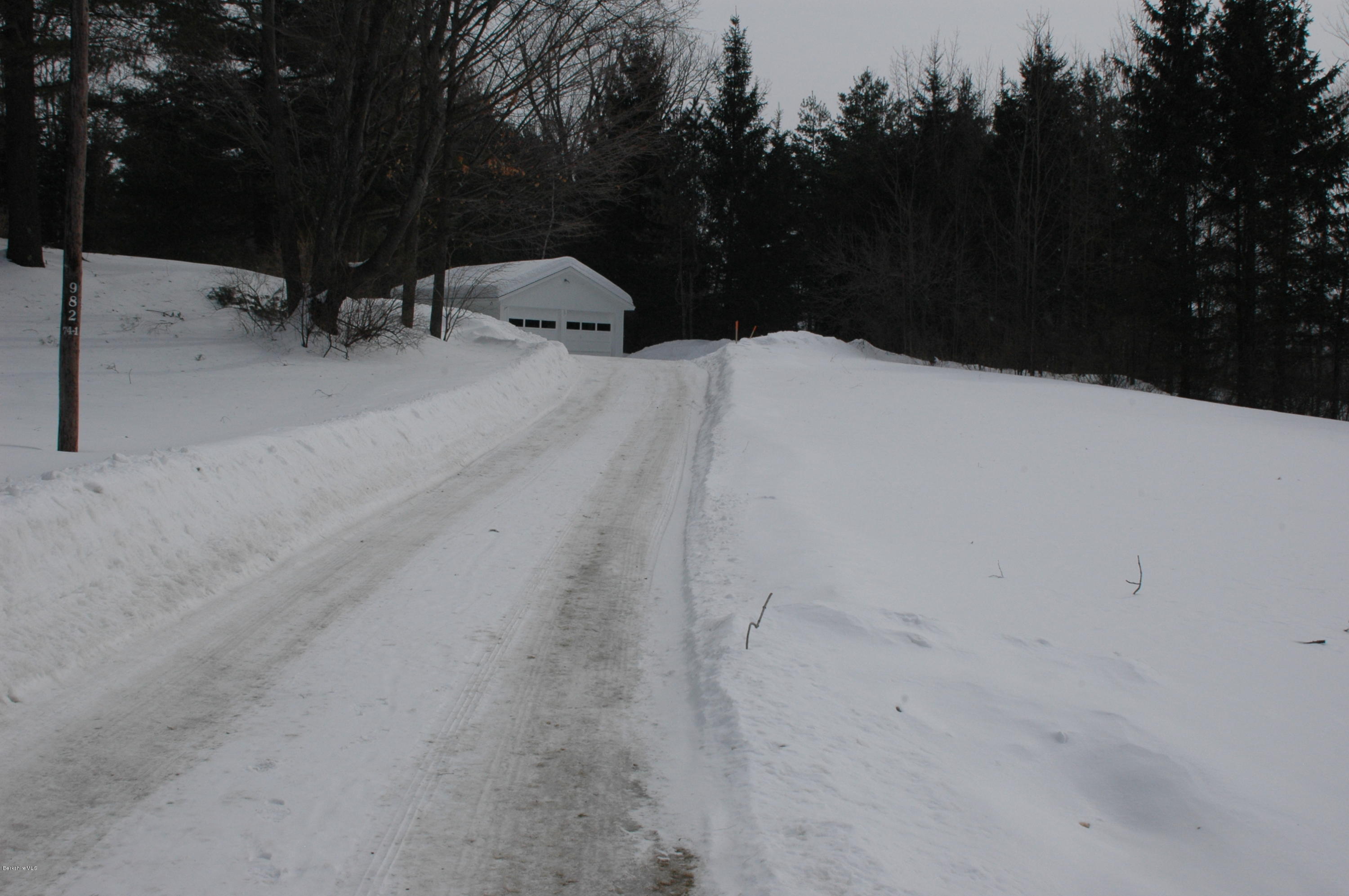 982 North State Road Cheshire, MA 01225 - Photo 6 of 32 driveway