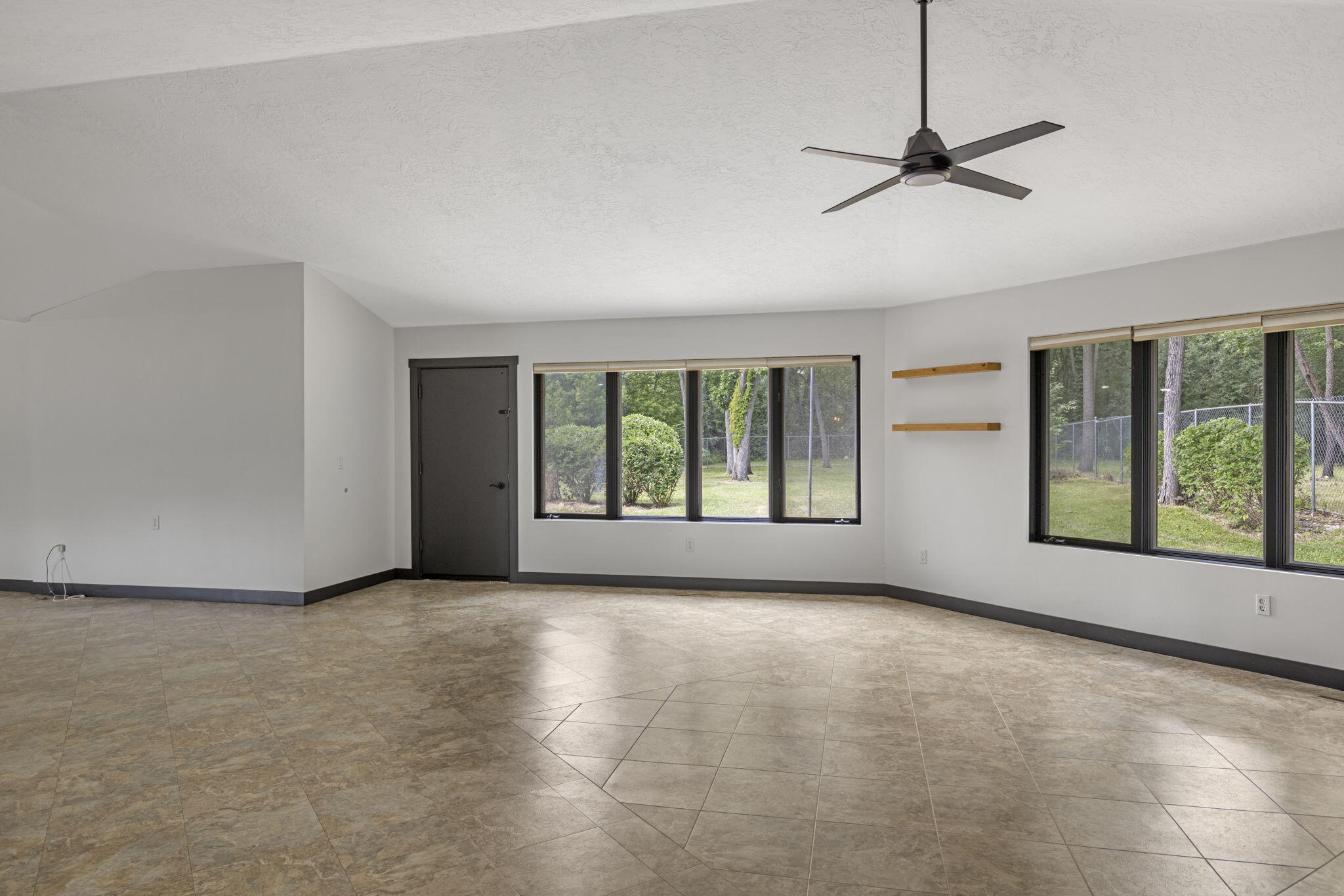 903 Hazel Ridge Road Elkhorn, WI 53121 - Photo 15 of 45 45-web-or-mls-Kelly Freedman - _H5A9298