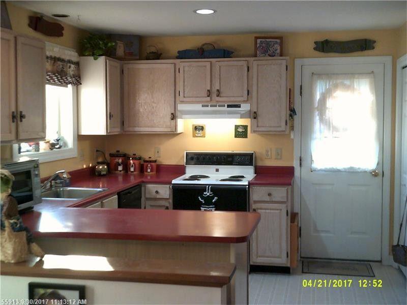 28 Wild Acres Road, Unit B Gray, ME 04039 - Photo 3 of 18 f8a5264159bfd2418ca033395c87489fl-m3xd-w