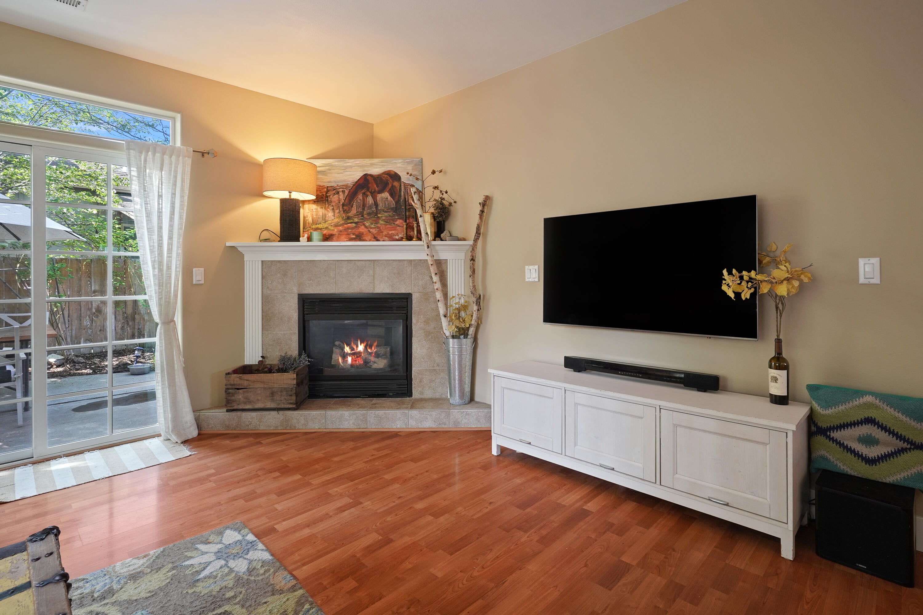 19516 Fishhawk Loop Bend, OR 97702 - Photo 12 of 30 13 living room