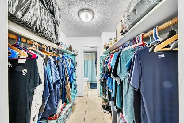 $164,900 | 1805 Sans Souci Boulevard, Unit 507, North Miami, FL 33181