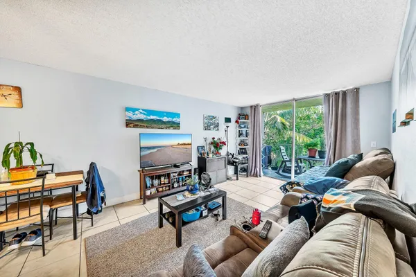 $164,900 | 1805 Sans Souci Boulevard, Unit 507, North Miami, FL 33181