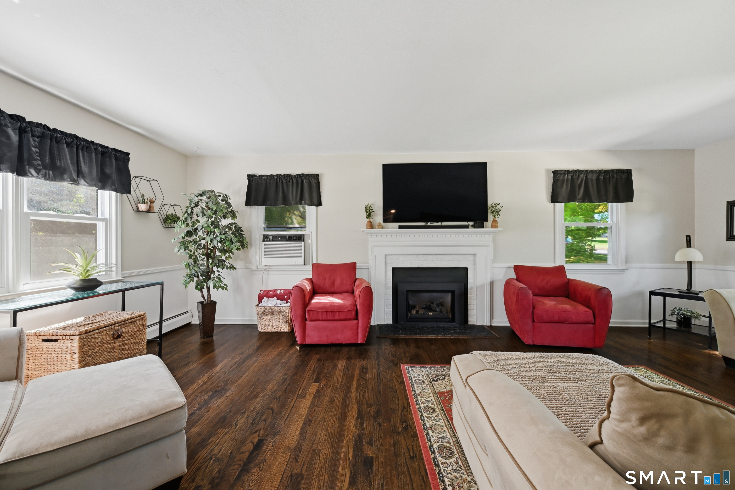 8 Winthrop Road Bethel, CT 06801 - Photo 13 of 32