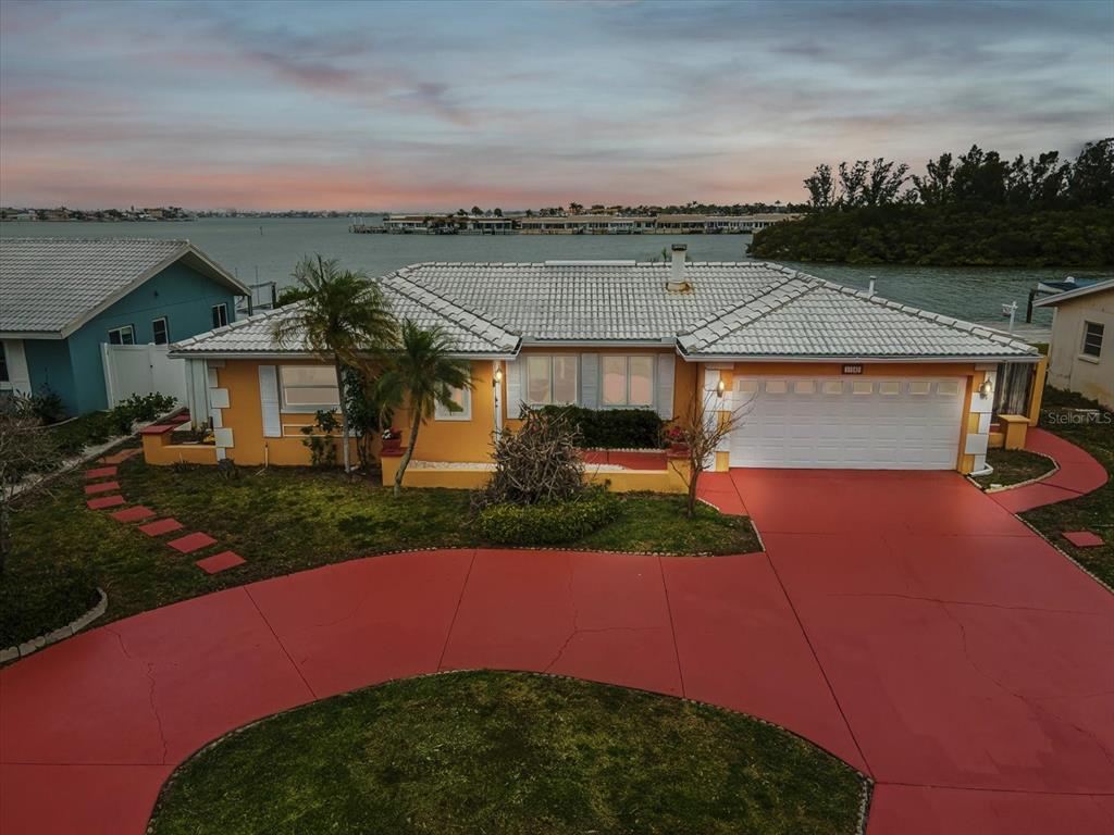 11549 48th Avenue North St. Petersburg, FL 33708 - Photo 32 of 37 an aerial view of a house