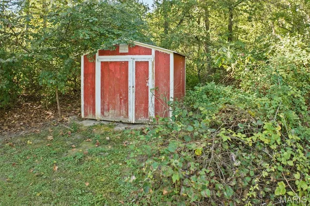 $304,000 | 6002 Wenzel Road, Alton, IL 62002