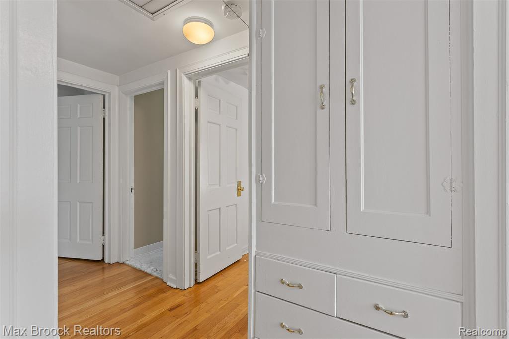 1812 John R Road Troy, MI 48083 - Photo 40 of 41 Gallery Image 40