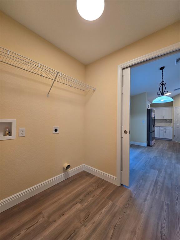 9 Locust Run Track Ocala, FL 34472 - Photo 36 of 38 a view of a room with wooden floor and a sink