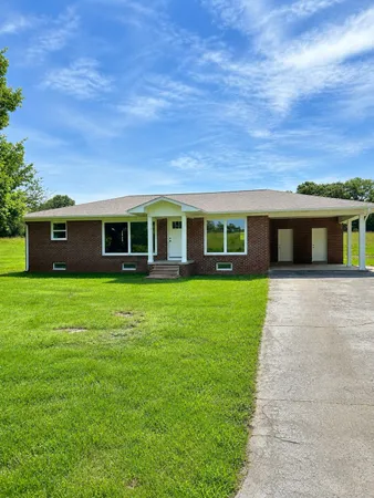 $295,000 | 212 1st Avenue North, Loretto, TN 38469
