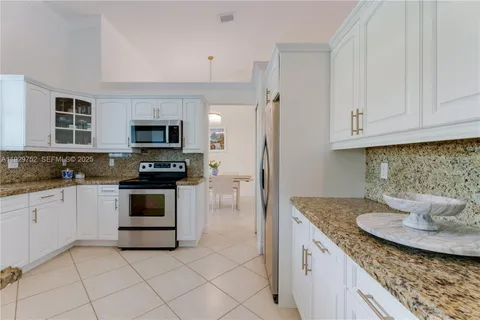 $1,050,000 | 9221 Southwest 170th Lane, Palmetto Bay, FL 33157