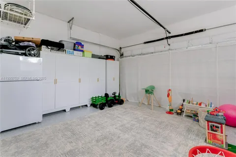 $1,050,000 | 9221 Southwest 170th Lane, Palmetto Bay, FL 33157