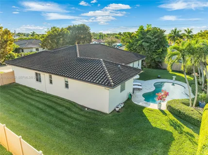 $1,050,000 | 9221 Southwest 170th Lane, Palmetto Bay, FL 33157