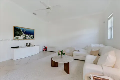 $1,050,000 | 9221 Southwest 170th Lane, Palmetto Bay, FL 33157