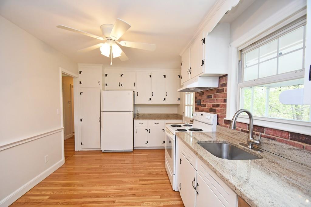 72 Vernon Road Belmont, MA 02478 - Photo 8 of 29 Gallery Image 8