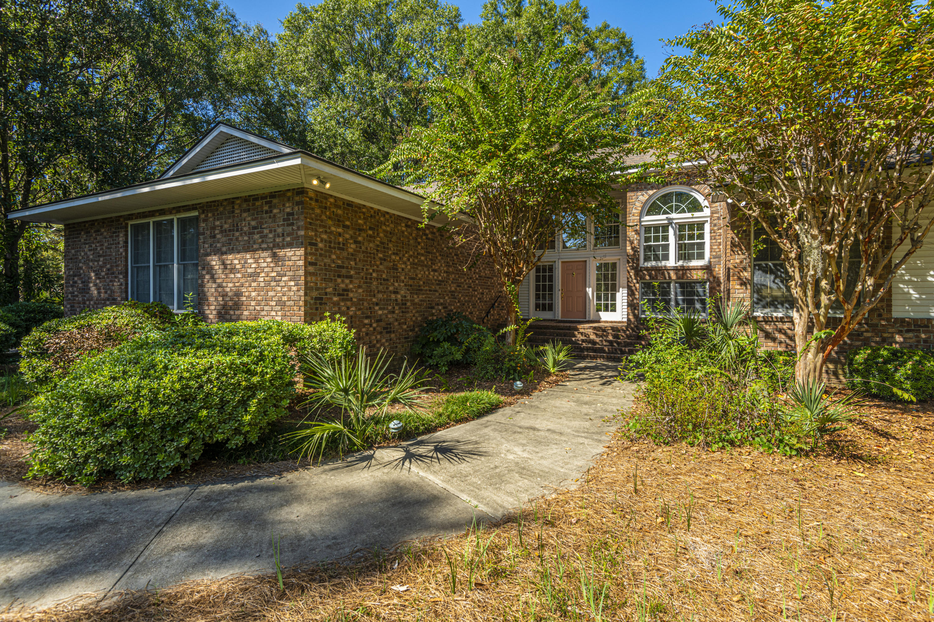 837 Farm Quarter Road Mount Pleasant, SC 29464 - Photo 2 of 5 DSC_8959