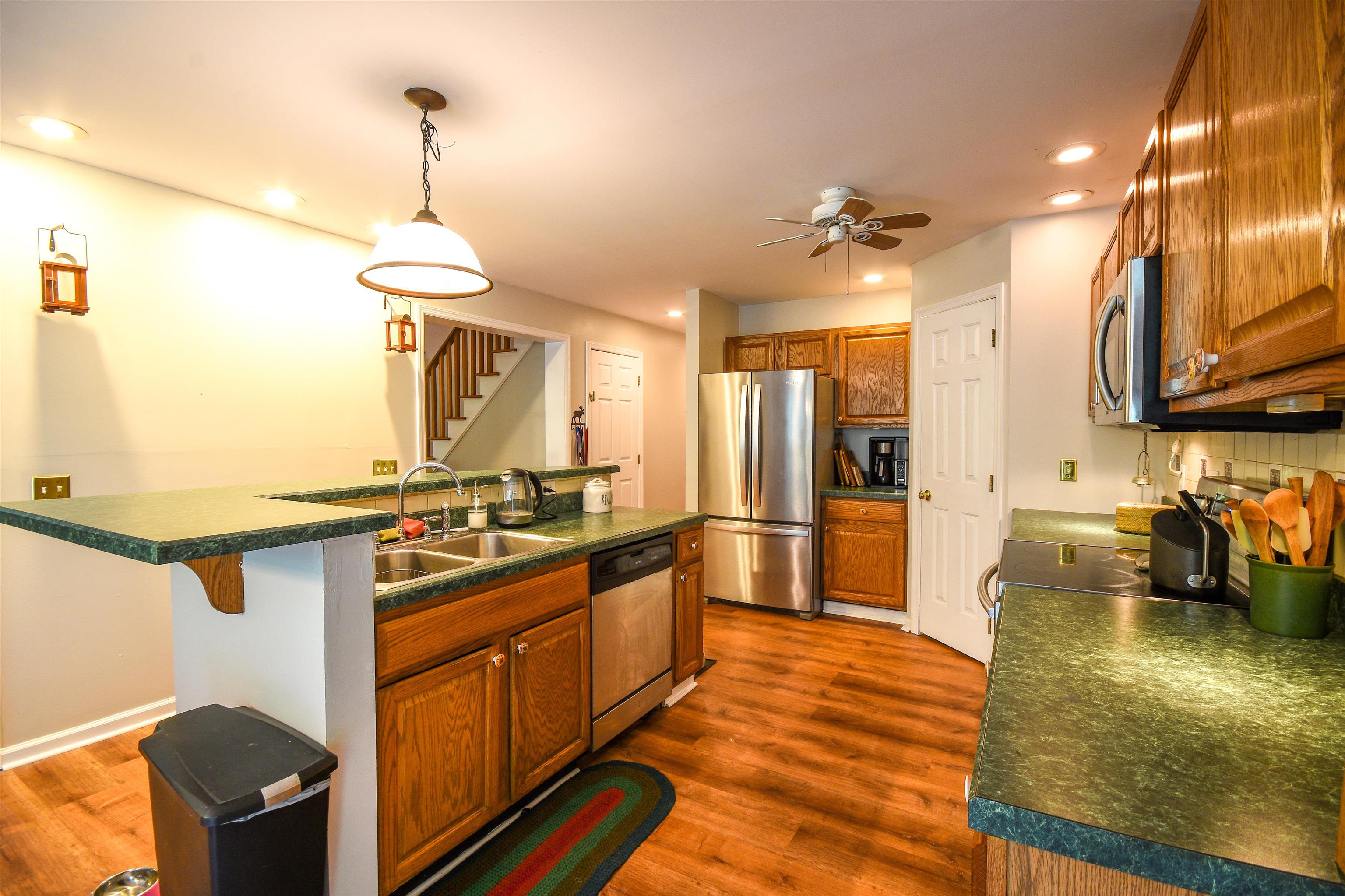 428 Schenkar Road Pownal, VT 05261 - Photo 4 of 39