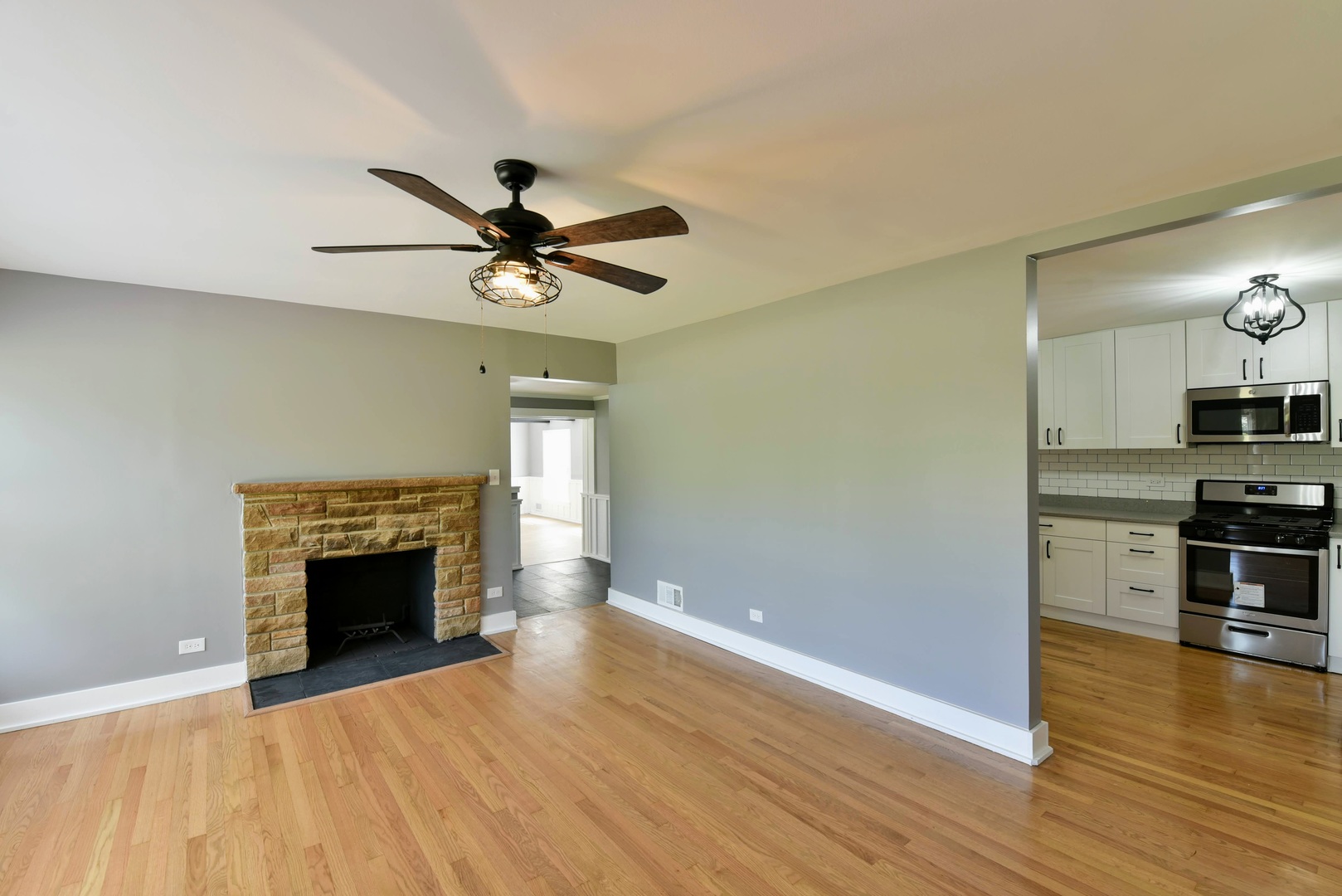 3425 Flossmoor Road Homewood, IL 60430 - Photo 9 of 33