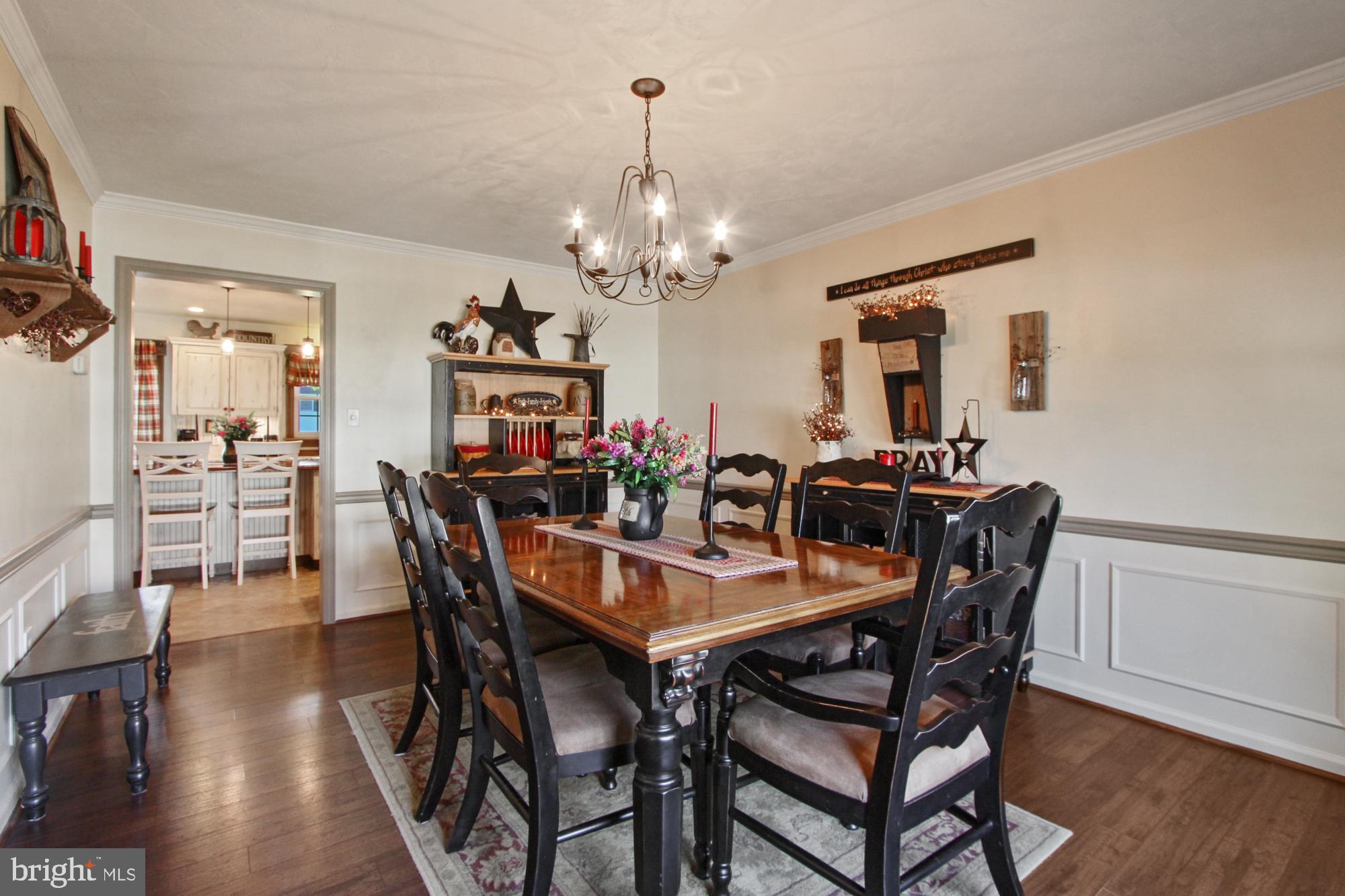 212 Seneca Way Spring Grove, PA 17362 - Photo 14 of 37 Dining Room