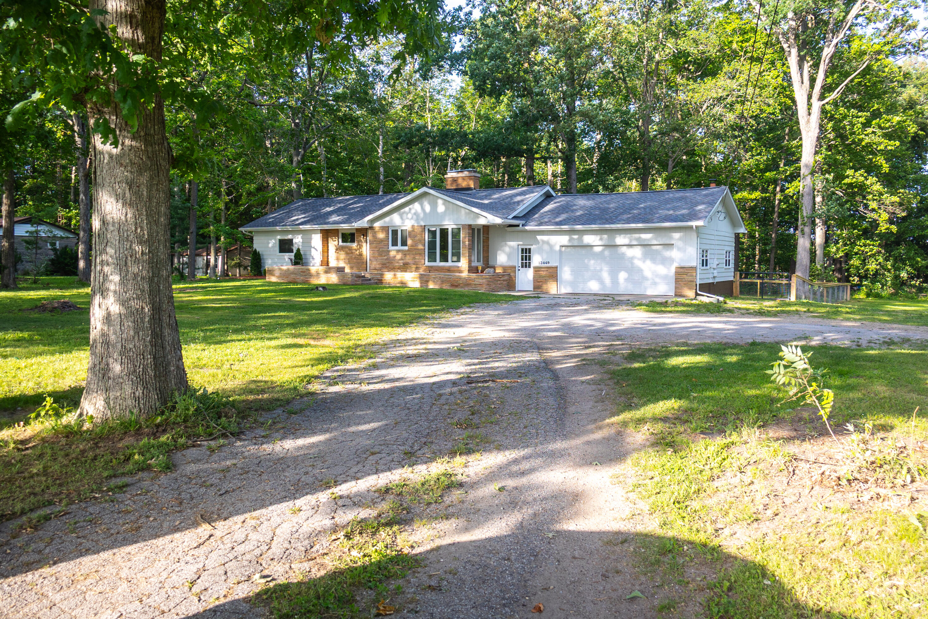 12449 California Road Sawyer, MI 49125 - Photo 2 of 52 Long driveway