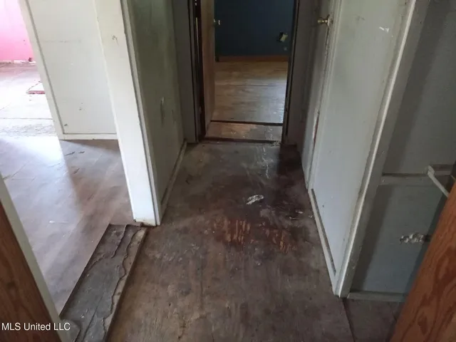 $17,900 | 354 West 5th Street, Yazoo City, MS 39194