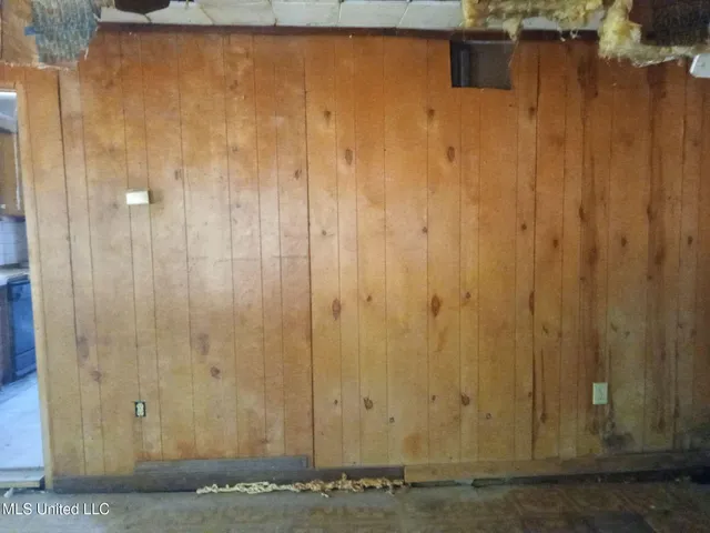 $17,900 | 354 West 5th Street, Yazoo City, MS 39194