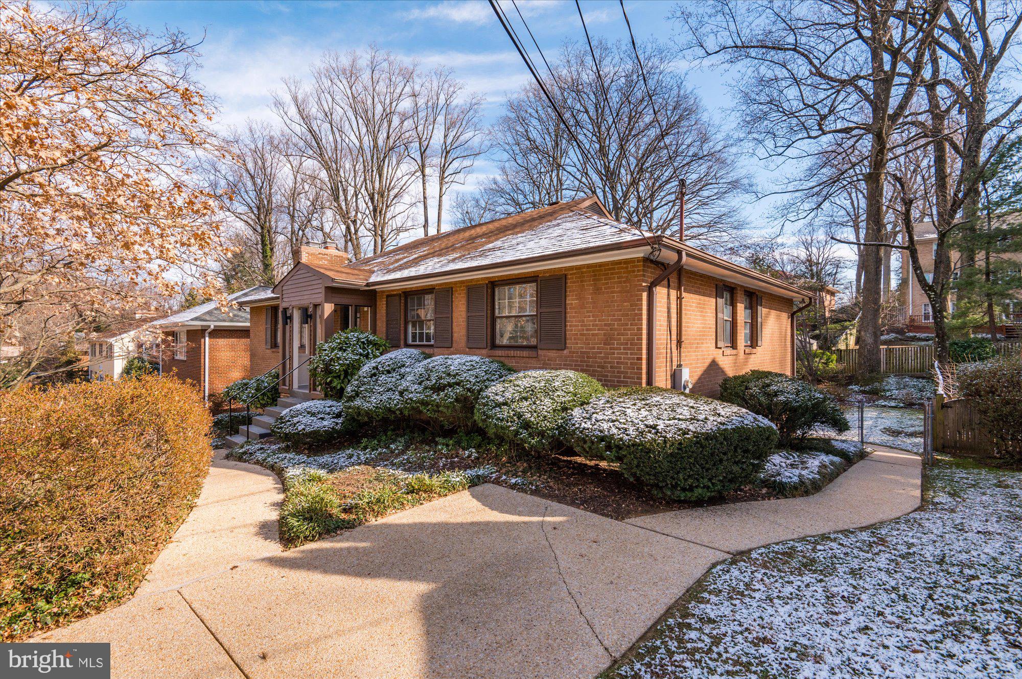 9507 Midwood Road Silver Spring, MD 20910 - Photo 5 of 54