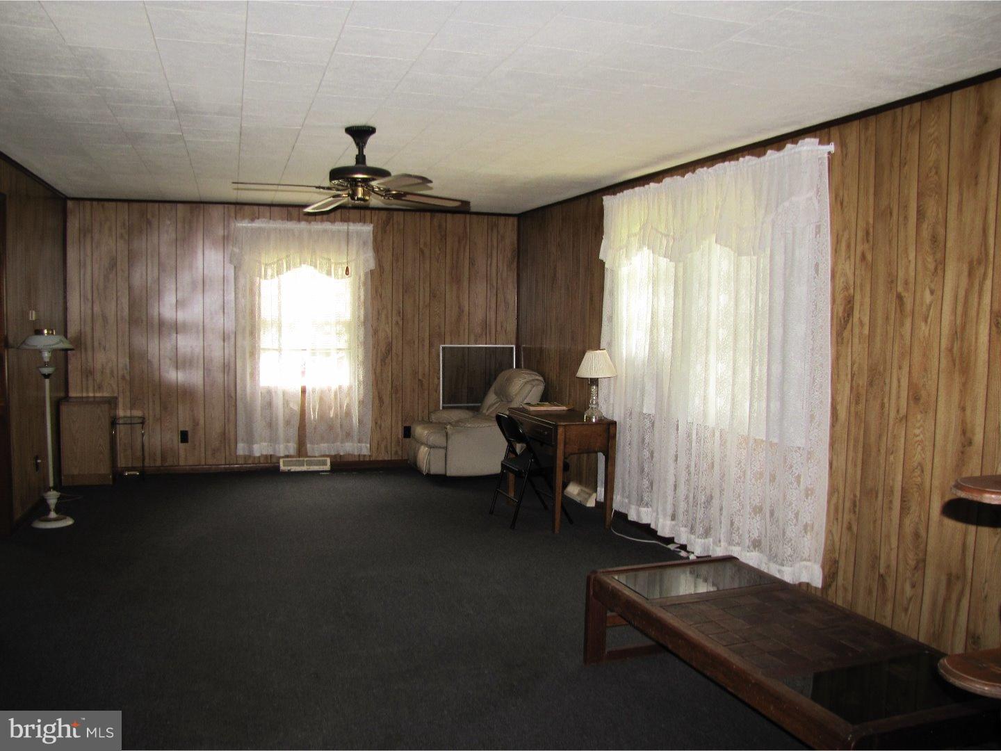 250 Buttermilk Road Easton, PA 18042 - Photo 16 of 21 Living Room
