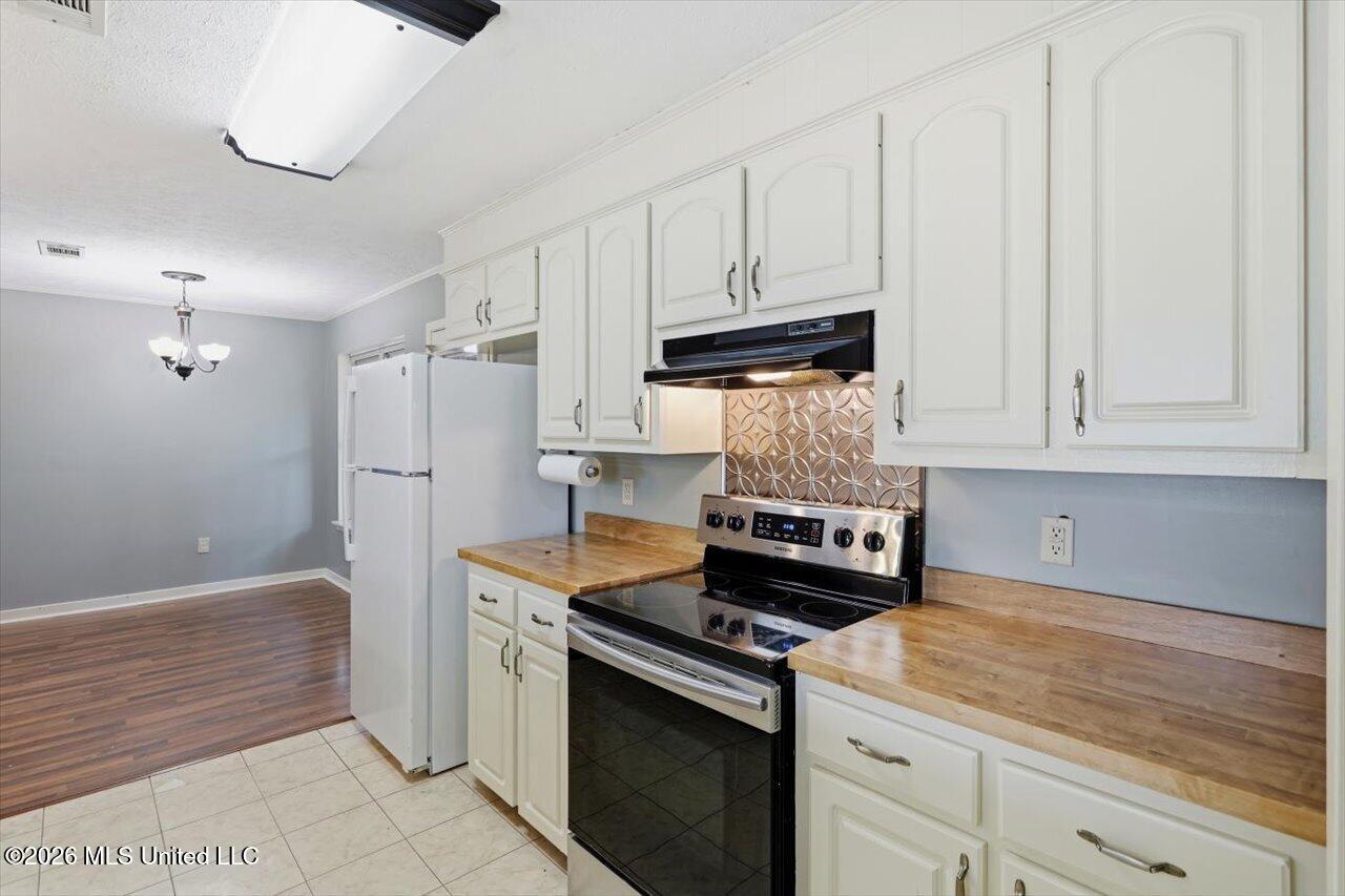 3056 Highway 80 Brandon, MS 39042 - Photo 9 of 22 11-3056 US-80 _ Home Tours MS