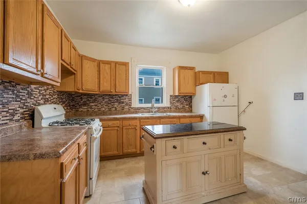 $135,000 | 229 Holland Street, Syracuse, NY 13204