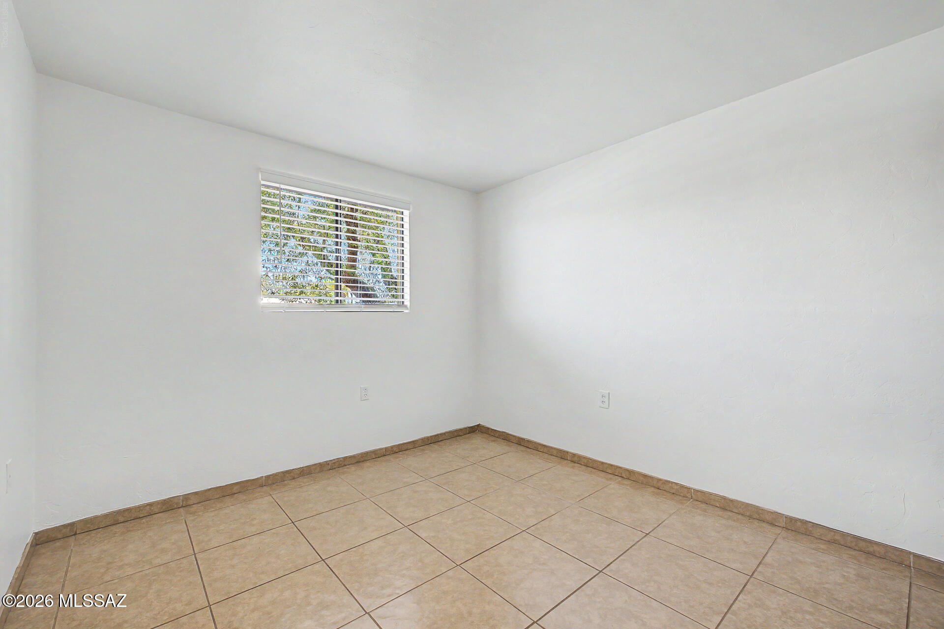 350 North Silverbell Road, Unit 86 Tucson, AZ 85745 - Photo 16 of 22 14 - Silverbell