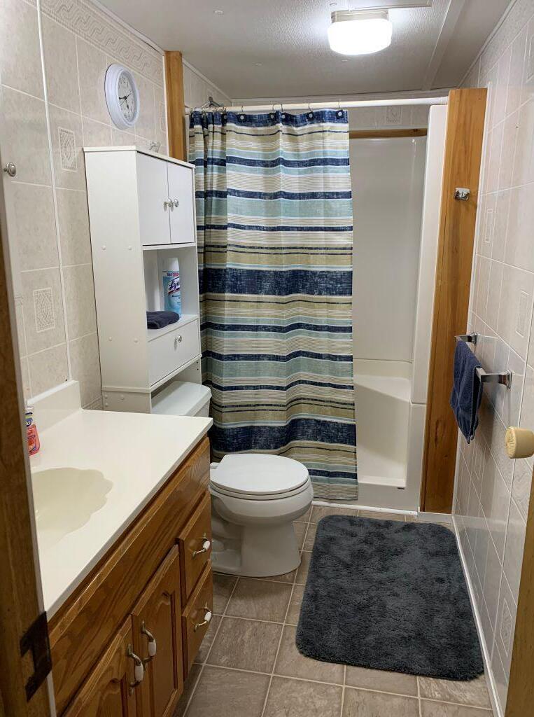 457 Beans Corner Road Pittsfield, ME 04967 - Photo 17 of 23 Bathroom