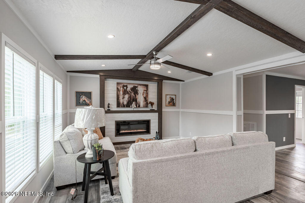 230 Red Eye Road Florahome, FL 32140 - Photo 7 of 37 Living Room