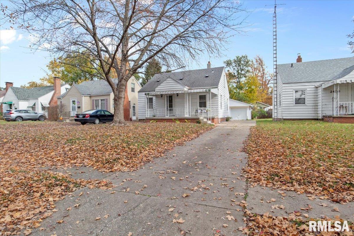 2416 South 8th Street Springfield, IL 62703 - Photo 1 of 37