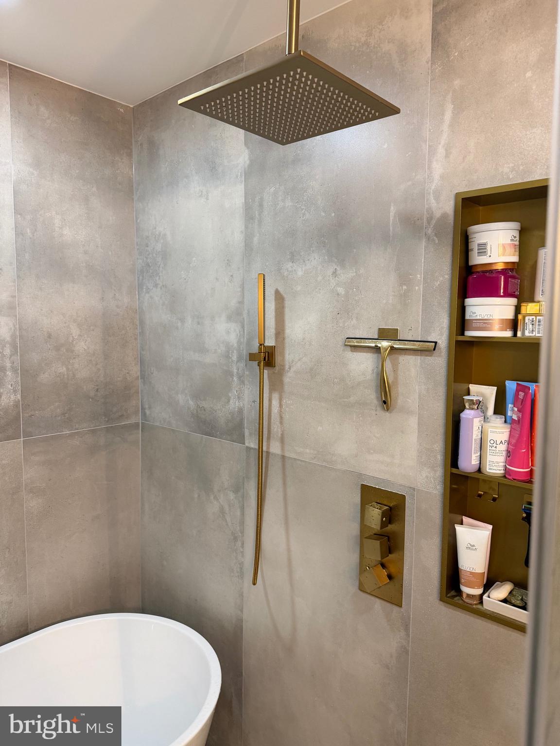 1801 Egg Harbor Road, Unit 712 Clementon, NJ 08021 - Photo 20 of 35 a bathroom with a shower and a toilet