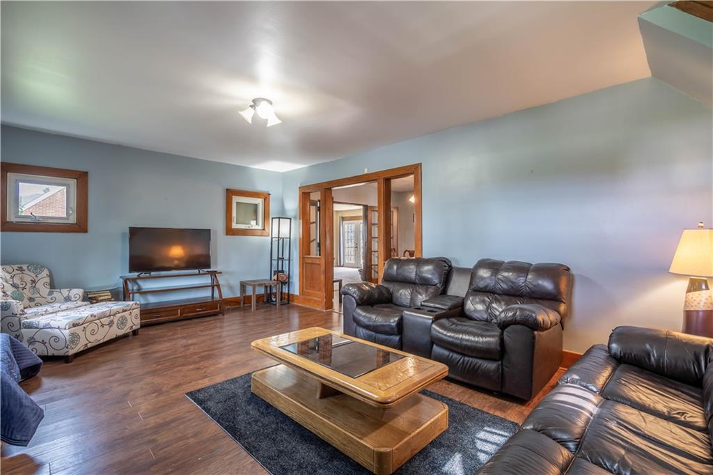 358 Oak Spring Road Canonsburg, PA 15317 - Photo 3 of 19 Gallery Image 3