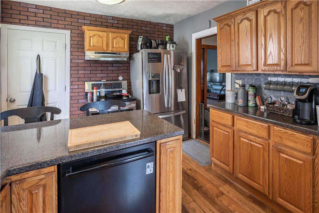 358 Oak Spring Road Canonsburg, PA 15317 - Photo 8 of 19 Gallery Image 8