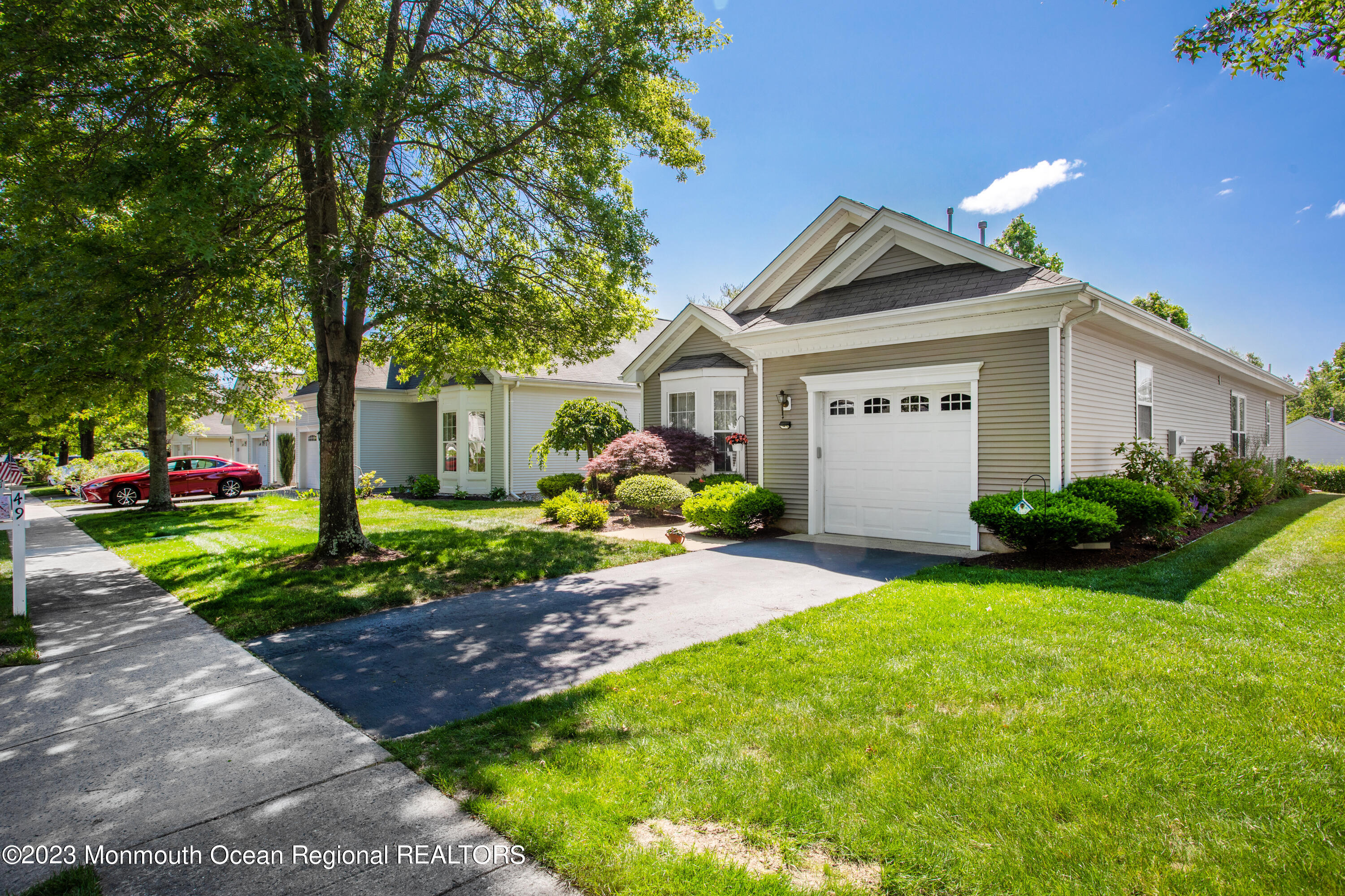 49 Silverside Road Lakewood, NJ 08701 - Photo 3 of 23 4
