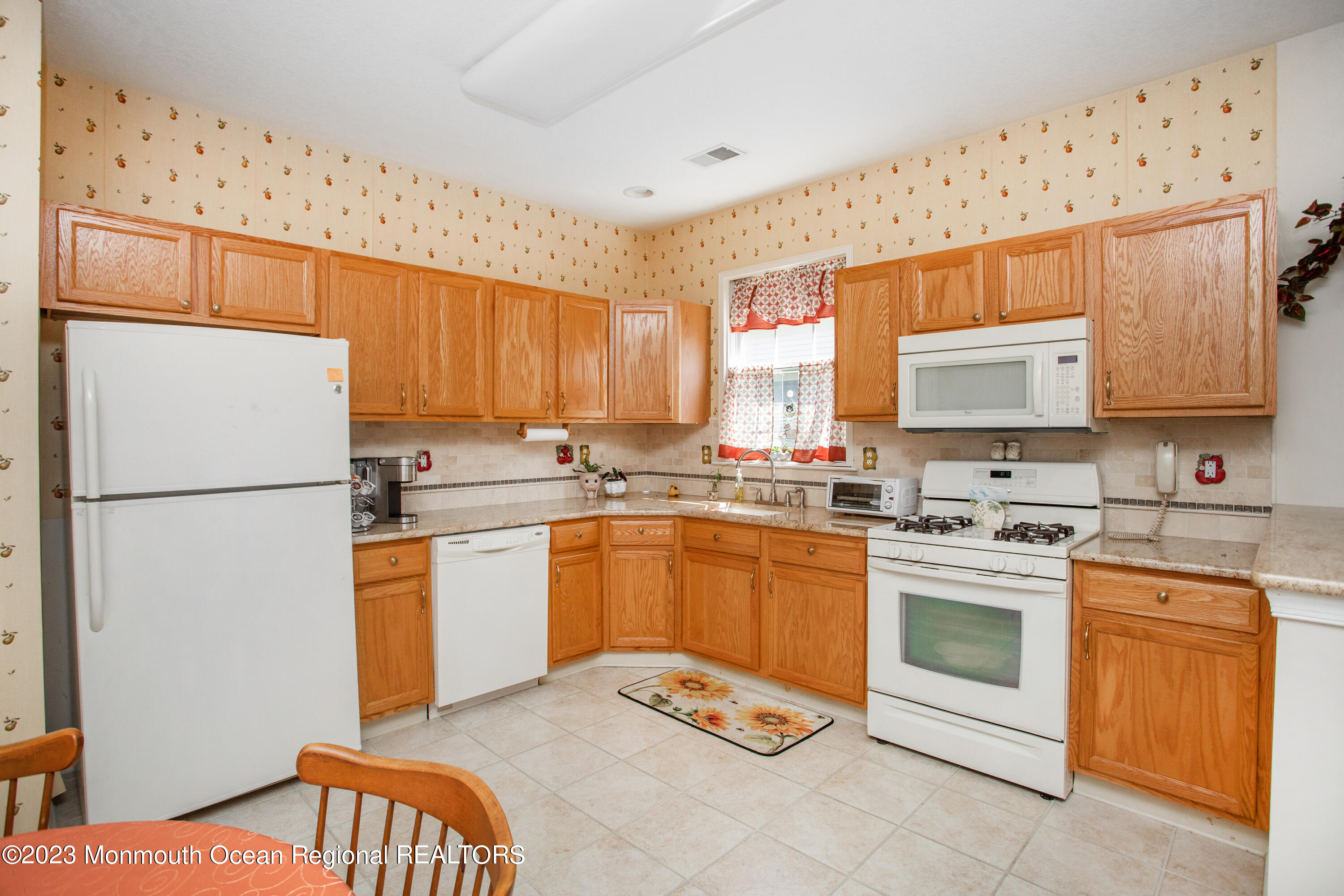 49 Silverside Road Lakewood, NJ 08701 - Photo 8 of 23 17