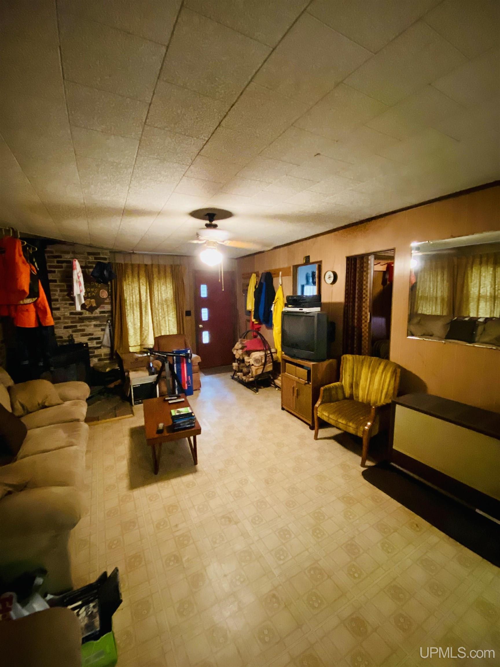 2127 Sandhill Road Republic, MI 49879 - Photo 4 of 20