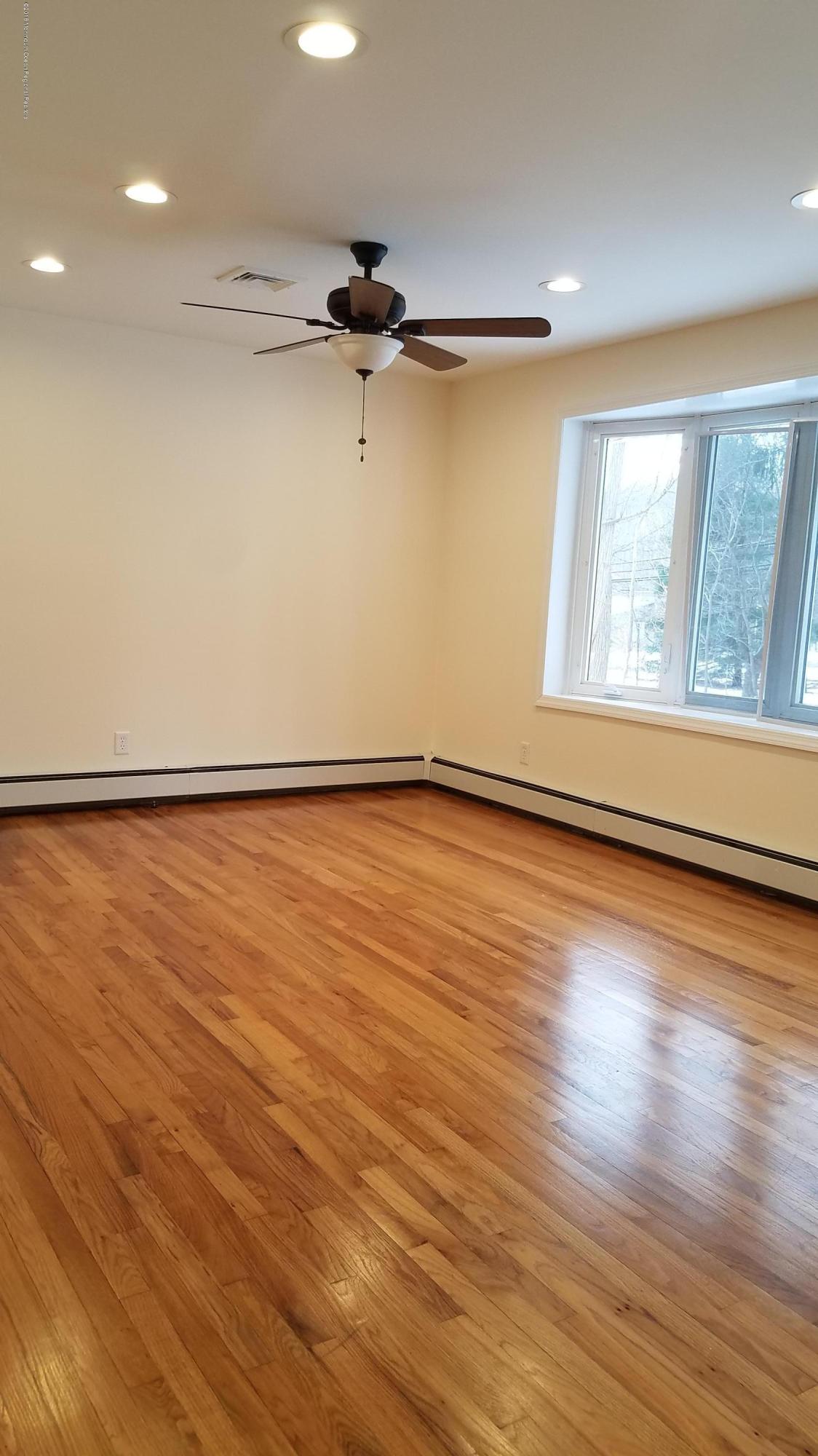 114 Pension Road Manalapan, NJ 07726 - Photo 4 of 21 20180111_113129