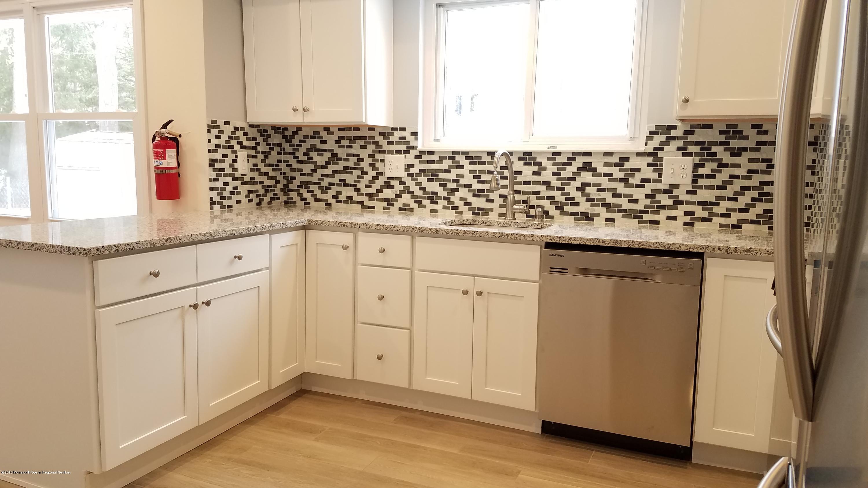 114 Pension Road Manalapan, NJ 07726 - Photo 9 of 21 20180111_113749