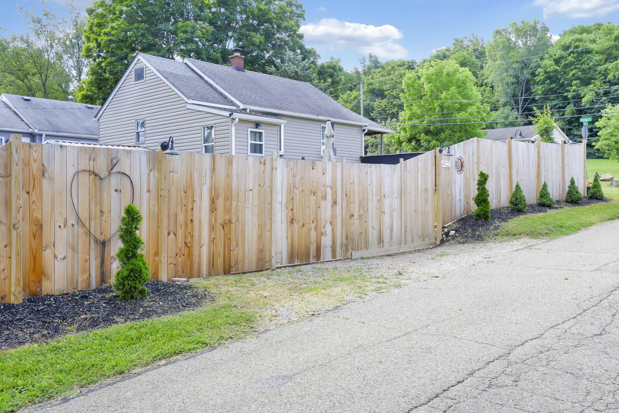 741 Spring Street Lancaster, OH 43130 - Photo 27 of 27 39-web-or-mls-939A3535