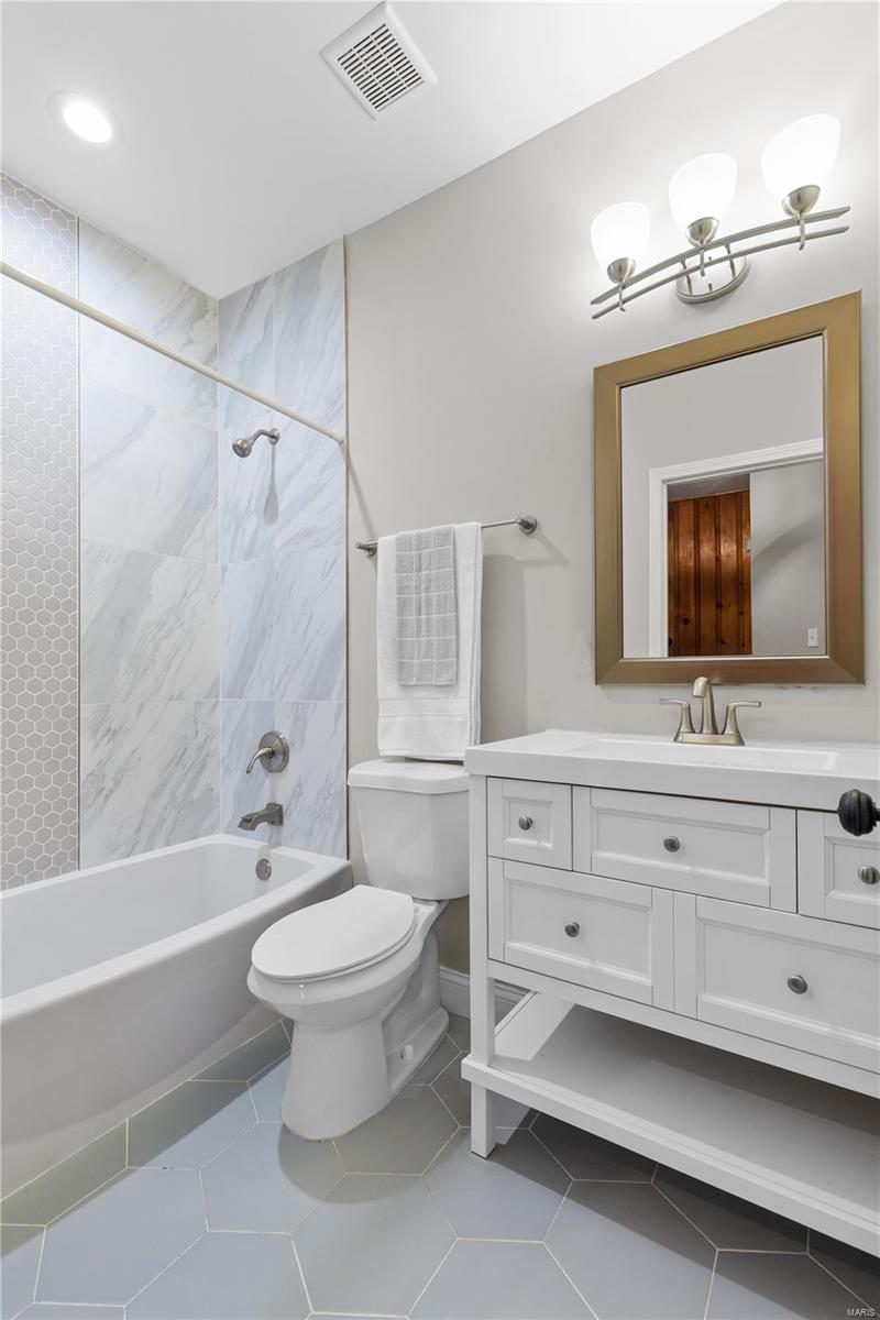 7444 Wise Avenue St. Louis, MO 63117 - Photo 14 of 18