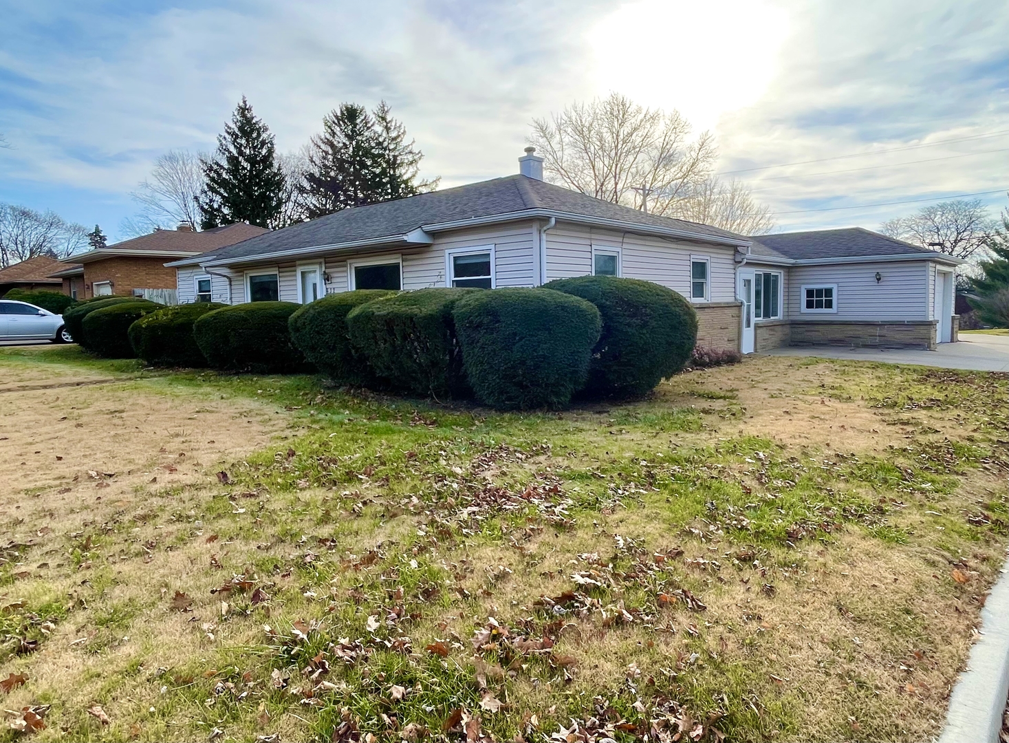 432 Shooting Park Road Peru, IL 61354 - Photo 1 of 17 Gallery Image 1