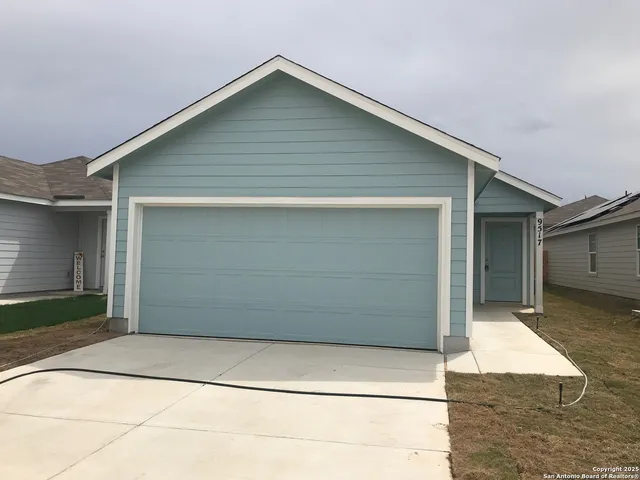 $1,495 | 9517 Chappo Ridge, Seguin, TX 78155