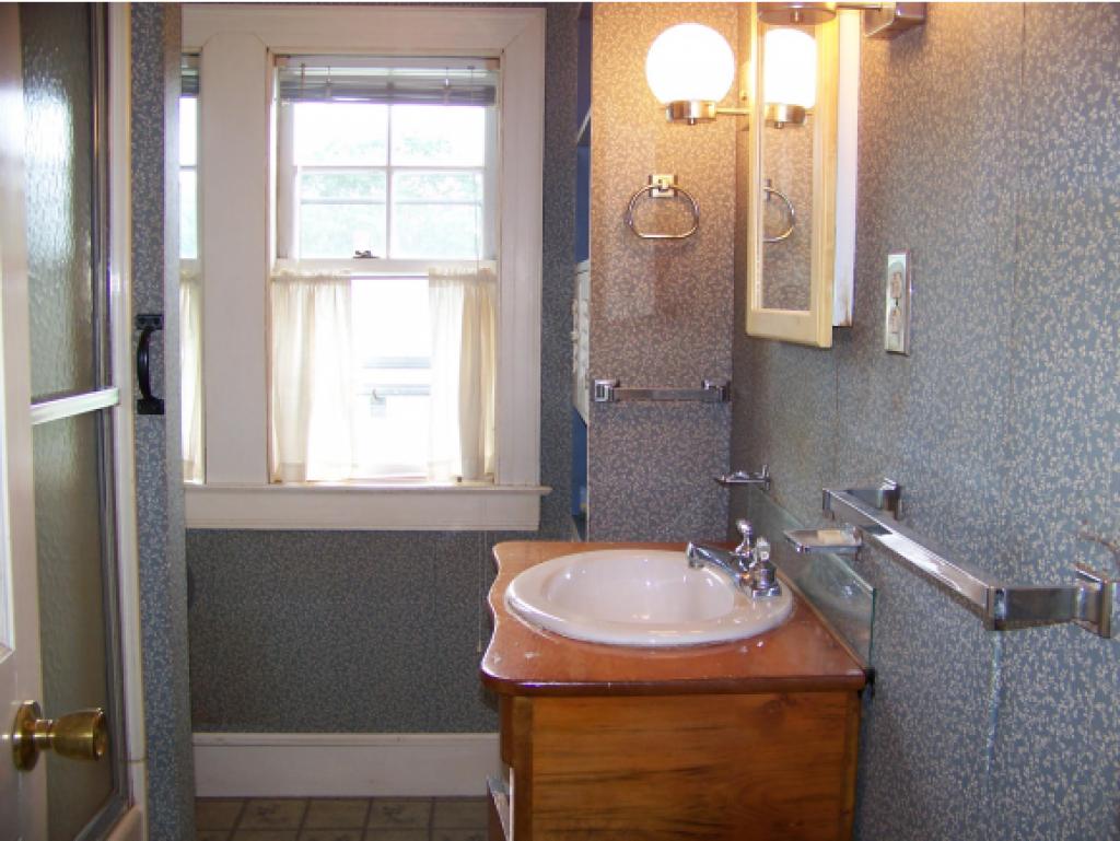 8 Birch Street Rockingham, VT 05101 - Photo 11 of 19