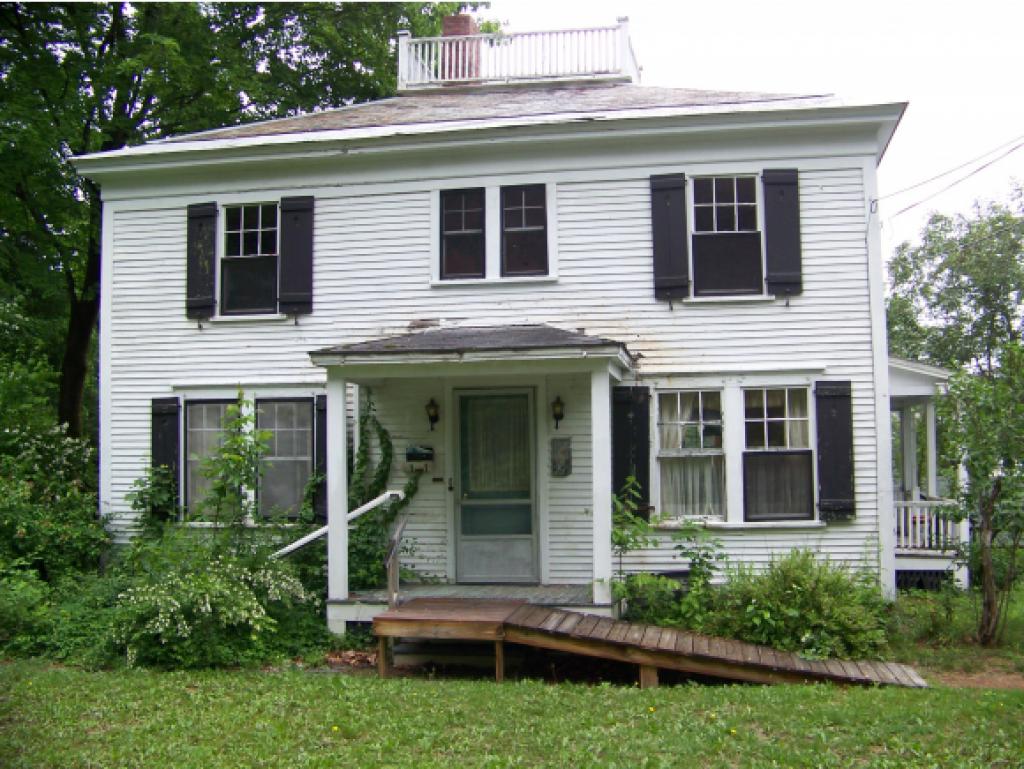 8 Birch Street Rockingham, VT 05101 - Photo 3 of 19