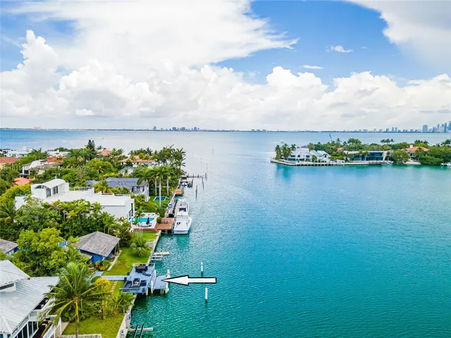 $22,500,000 | 699 North Mashta Drive, Key Biscayne, FL 33149